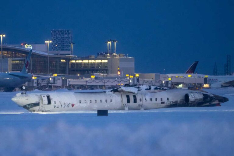 Delta Air Lines offering compensation to Toronto plane crash passengers